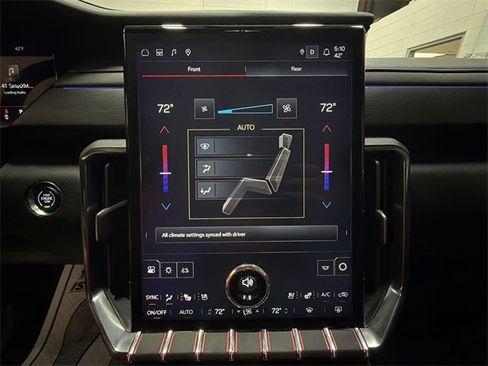 Certified 2024 GMC Acadia AT4 w/ Luxury Package image 19