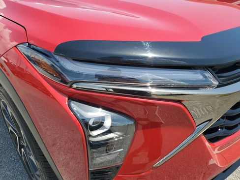 Used 2026 Chevrolet Trax RS w/ Sunroof Package FWD image 10