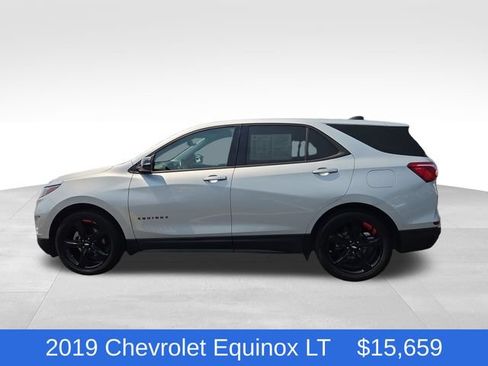 Used 2019 Chevrolet Equinox LT FWD image 2