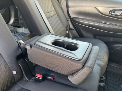 Used 2017 Nissan Rogue S image 43