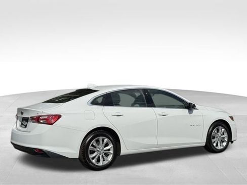 Used 2020 Chevrolet Malibu LT image 3