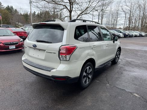 Used 2018 Subaru Forester 2.5i Premium w/ All-Weather Package image 5