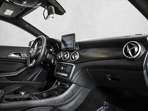 Used 2017 Mercedes-Benz CLA 250 4MATIC image 24