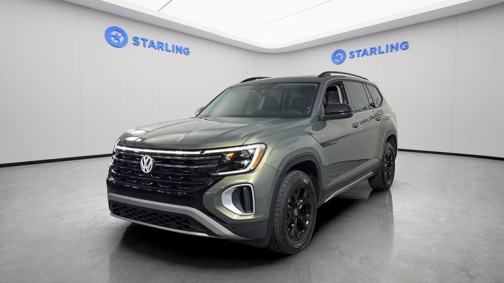 Used 2025 Volkswagen Atlas Peak Edition SE AWD/4WD image 16