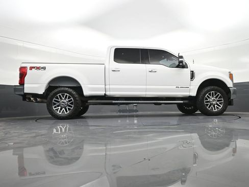 Used 2019 Ford F250 Lariat w/ Lariat Ultimate Package AWD/4WD image 28
