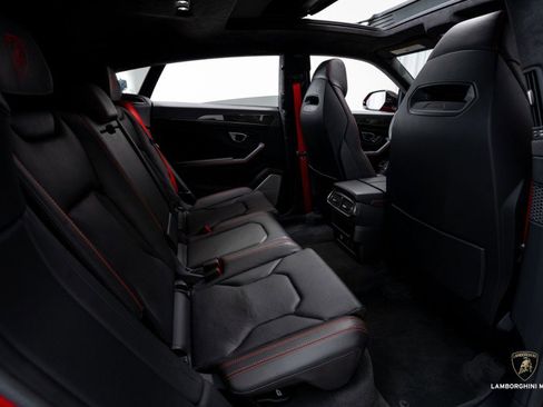 Used 2023 Lamborghini Urus S image 52