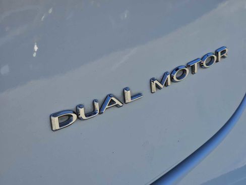 Used 2018 Tesla Model 3 Long Range image 11