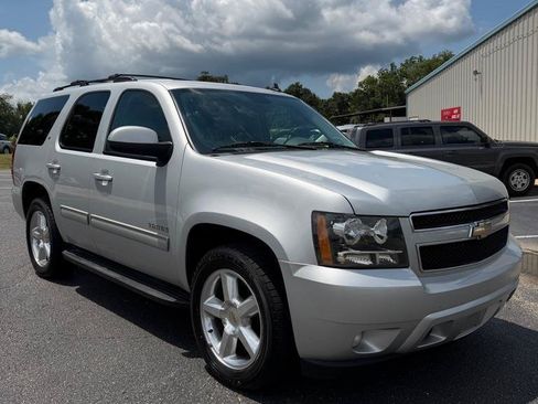 Used 2010 Chevrolet Tahoe LT RWD image 3