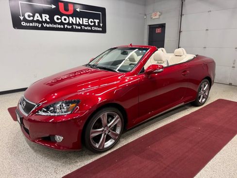 Used 2013 Lexus IS 250C RWD image 2