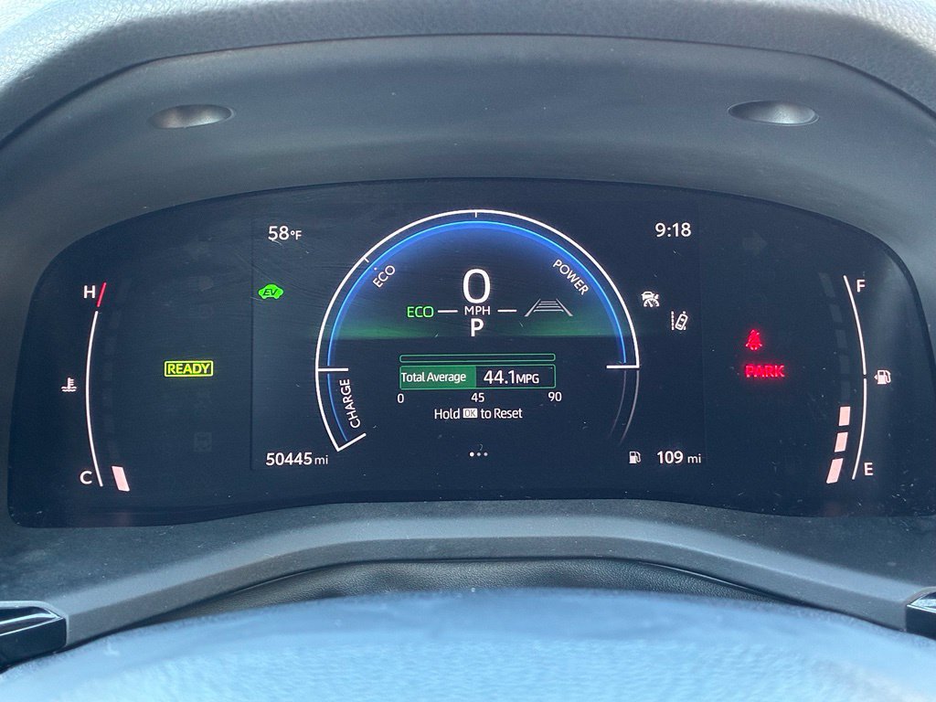 Used 2025 Toyota Camry LE FWD image 19