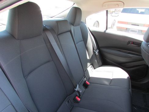 Used 2026 Toyota Corolla LE FWD image 31