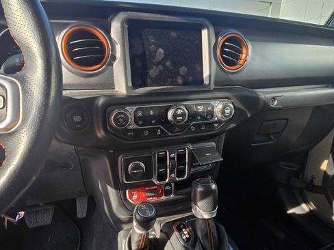 Used 2020 Jeep Gladiator Mojave image 9