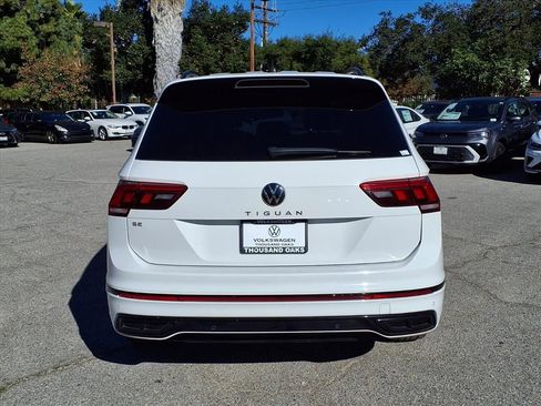 Used 2022 Volkswagen Tiguan SE R-Line image 20