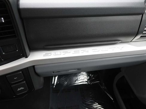 Used 2025 Ford F250 XLT image 49