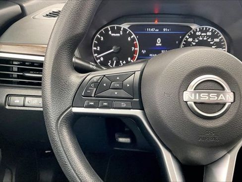 Used 2023 Nissan Altima 2.5 SV FWD image 21