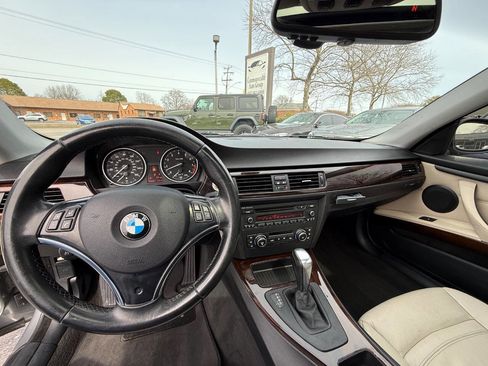 Used 2011 BMW 328i Coupe image 30
