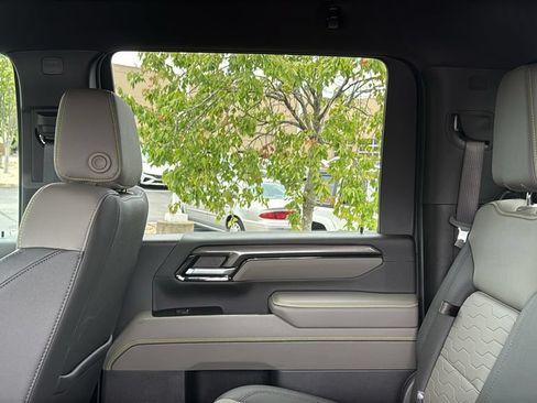 Used 2026 Chevrolet Silverado 2500 ZR2 AWD/4WD image 35