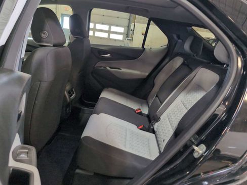 Used 2022 Chevrolet Equinox LT image 25