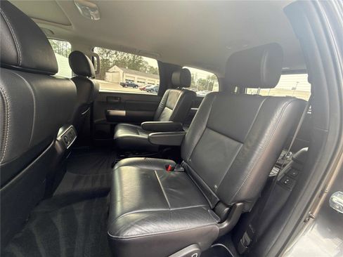 Used 2018 Toyota Sequoia TRD Sport image 11