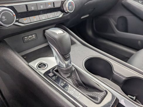 Used 2025 Nissan Altima 2.5 SV FWD image 14