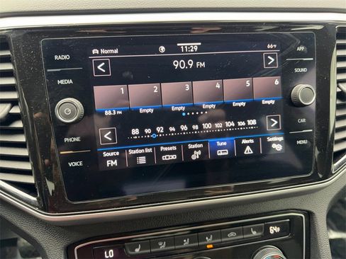 Used 2022 Volkswagen Atlas Cross Sport SE w/ Panoramic Sunroof Package image 59