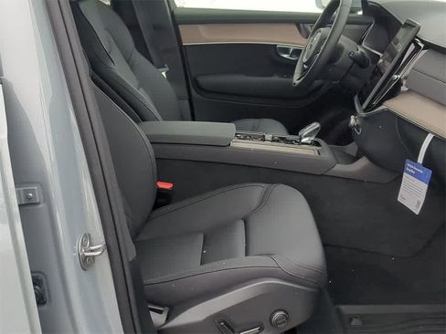 Certified 2026 Volvo XC90 B6 Plus w/ Protection Package Premier image 22