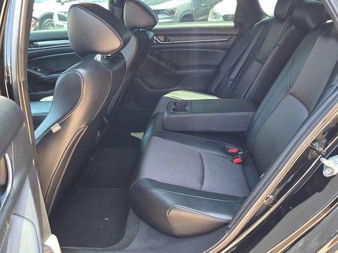 Used 2018 Honda Accord Sport image 20