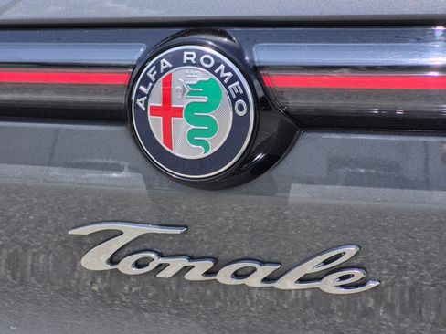 Used 2024 Alfa Romeo Tonale Ti w/ Premium Interior Package AWD/4WD image 2