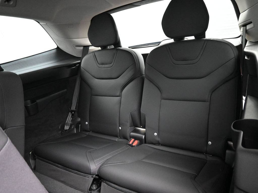 Used 2025 Volvo EX90 Ultra AWD/4WD image 24