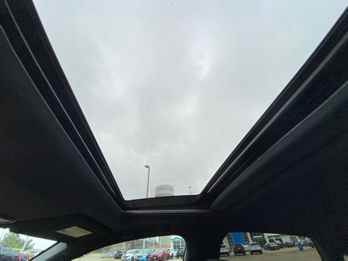 Used 2025 Honda Civic Sport image 25