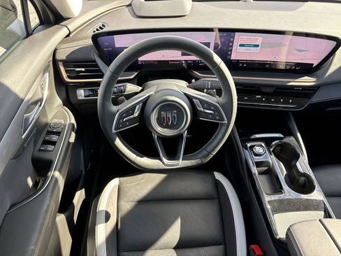 Used 2025 Buick Envision Sport Touring image 28