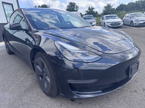 Used 2022 Tesla Model 3 Long Range AWD/4WD image 4