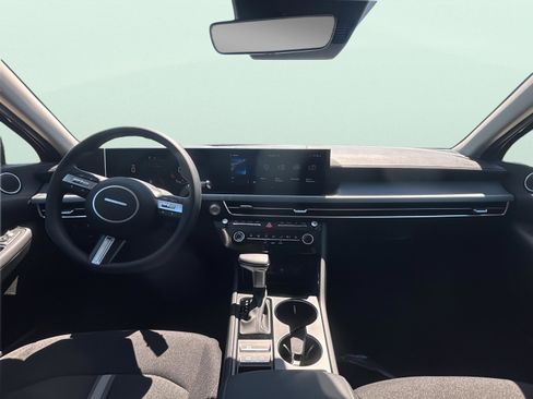 New 2026 Hyundai Sonata SE FWD image 9