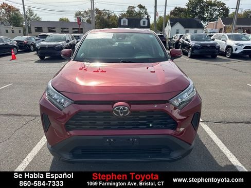 Used 2022 Toyota RAV4 LE image 3
