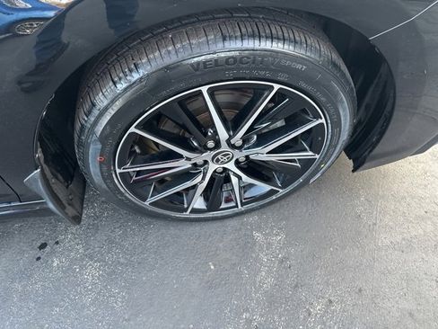 Used 2022 Toyota Camry SE image 21