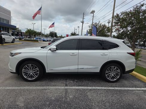 Used 2024 Acura MDX SH-AWD w/ Advance Package image 4