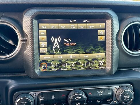 Used 2022 Jeep Wrangler Unlimited Sahara w/ Cold Weather Group image 16