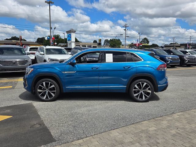 Certified 2025 Volkswagen Atlas Cross Sport SEL Premium R-Line AWD/4WD image 4