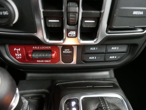 New 2025 Jeep Gladiator Willys image 49