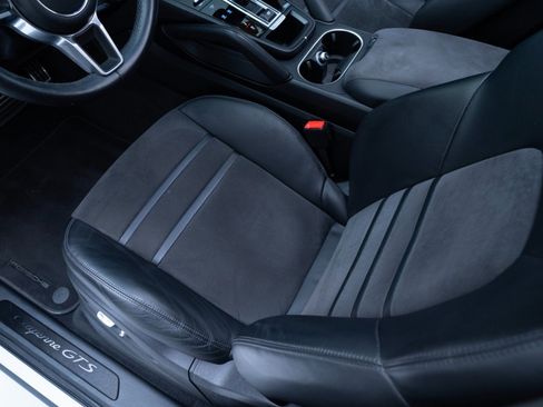 Used 2021 Porsche Cayenne GTS image 16