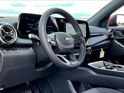 New 2027 Chevrolet Equinox LT FWD image 8