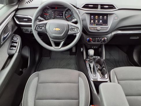 Used 2022 Chevrolet TrailBlazer LT w/ Driver Confidence Package AWD/4WD image 4