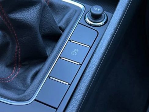 Used 2019 Volkswagen Jetta GLI Autobahn image 37