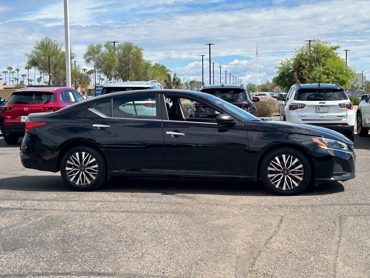 Certified 2024 Nissan Altima 2.5 SV FWD image 7