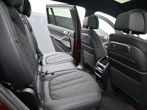 Used 2026 BMW X7 xDrive40i AWD/4WD image 21