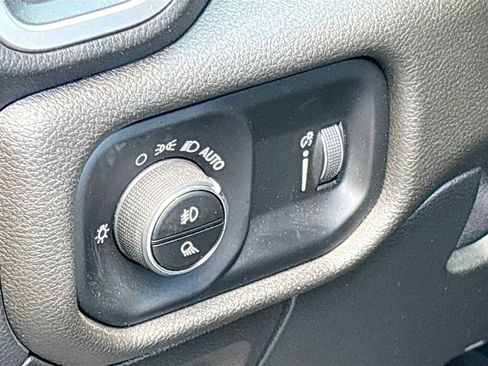 Used 2021 RAM 1500 Lone Star image 10