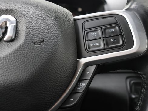 Used 2022 RAM 2500 Big Horn w/ Night Edition AWD/4WD image 14