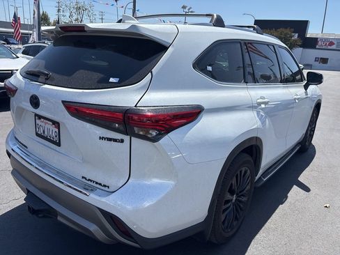 Used 2023 Toyota Highlander Platinum AWD/4WD image 8