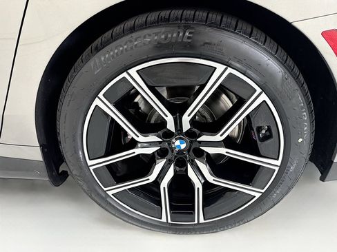 Used 2025 BMW i7 eDrive50 w/ M Sport Package RWD image 30