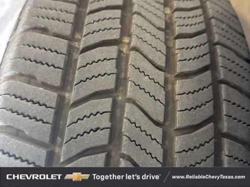 Used 2021 Chevrolet Suburban LT w/ Rear Media and Nav Package image 34